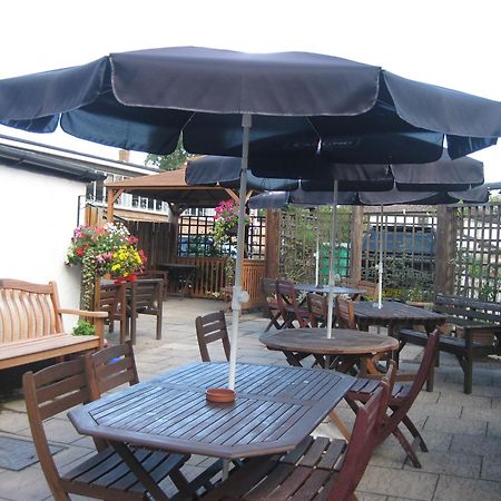 The Crosskeys Inn Usk Exteriör bild