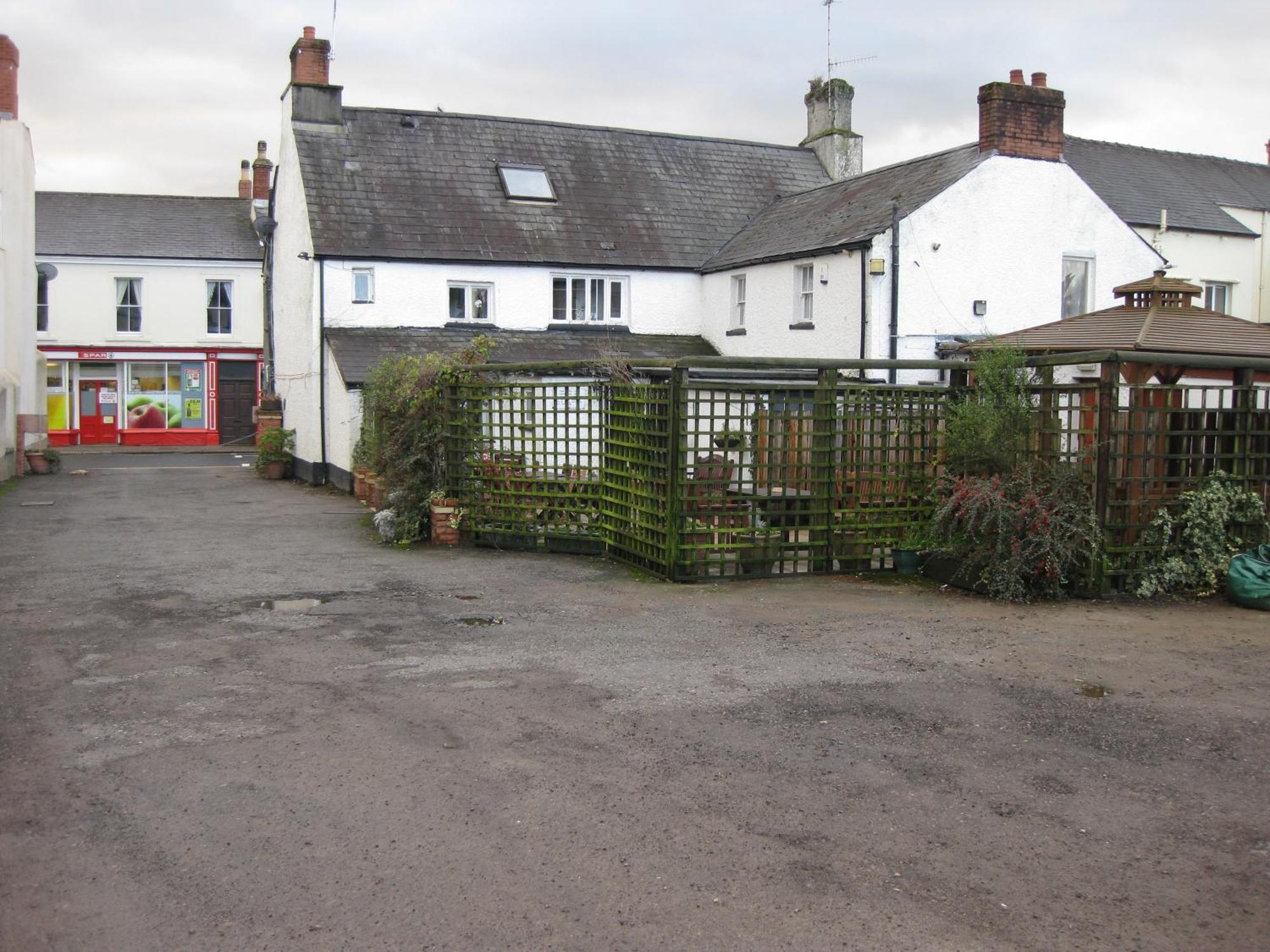 The Crosskeys Inn Usk Exteriör bild